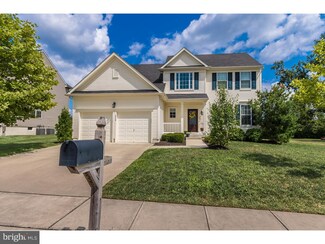 324 W Crossing Dr, Mount Royal, NJ 08061