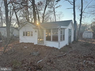 32 Chestnut St, Waretown, NJ 08758