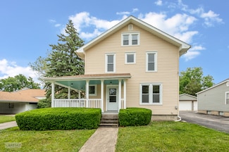 262 S Madison St, Oswego, IL 60543