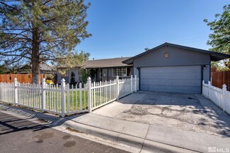 25 Comstock Dr, Fernley, NV 89408