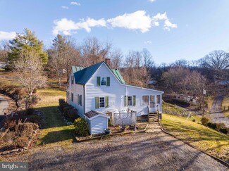 10396 Ada Rd, Marshall, VA 20115
