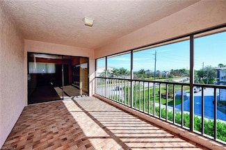 828 Wiggins Pass Rd Unit 11A, Naples, FL 34110
