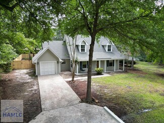 514 Creekview Dr, Hinesville, GA 31313