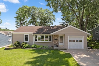 204 Panther Trail, Monona, WI 53716