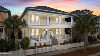 1228 Croaker Ln, Carolina Beach, NC 28428