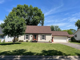 1010 Oakwood Ave, Benson, MN 56215