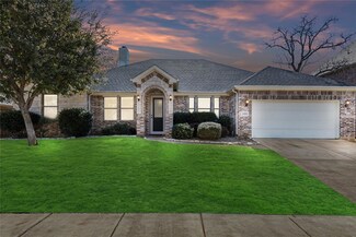 3402 Ledbetter Ct, Arlington, TX 76001
