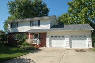 813 7th St SE, Oelwein, IA 50662