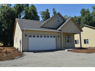 855 Oakleaf Way, Silverton, OR 97381