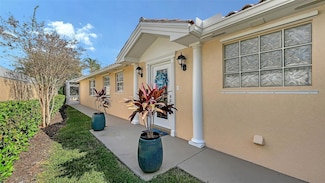 5770 Ivrea Dr, Sarasota, FL 34238