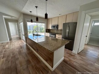 6101 Red Oak Ct, Palm Beach Gardens, FL 33410