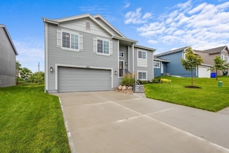 8622 Young St, Omaha, NE 68122