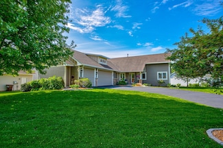 3850 Oxford Dr, Woodbury, MN 55125