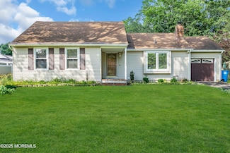 316 Oak Ln, Manchester, NJ 08759
