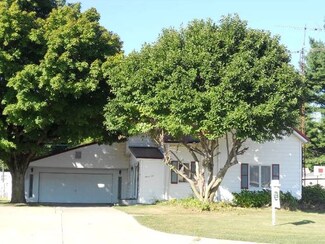 505 N Main St, Walton, IN 46994