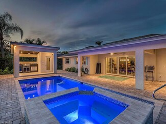 1290 Nottingham Dr, Naples, FL 34109