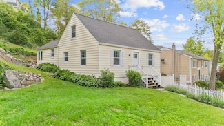 4 Buttonball Trail, Norwalk, CT 06851