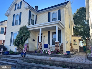 208 Hamilton Ave, Waynesboro, PA 17268