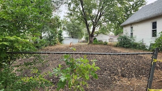 631 Wallgate Ave, Waterloo, IA 50701