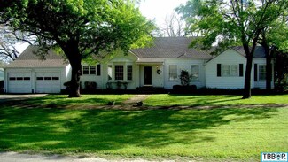 301 Estelle Rice Dr, Moody, TX 76557