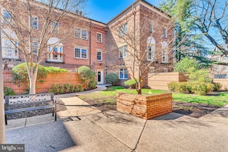 1105 N Pitt St Unit 3B, Alexandria, VA 22314