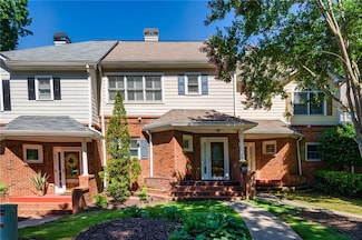 8650 Hope Mews Ct, Atlanta, GA 30350