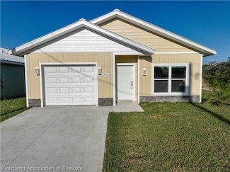 6413 Okinawa Ave, Sebring, FL 33876