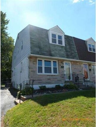 3811 W 13th St, Marcus Hook, PA 19061