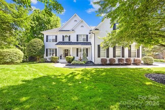 10225 Treetop Ln, Cornelius, NC 28031
