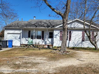 148 Mooring Rd, Manahawkin, NJ 08050
