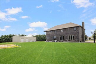 750 Jepson Ln, Middletown, RI 02842