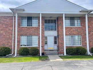 21474 Beaconsfield St Unit 8, Saint Clair Shores, MI 48080