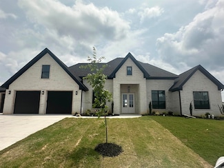 6126 Majestic Waters Dr, Benton, AR 72002