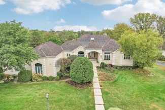 5313 W River Bend Dr, Libertyville, IL 60048