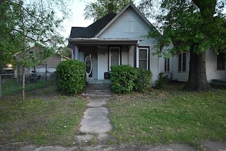 1304 W 9th St, North Little Rock, AR 72114