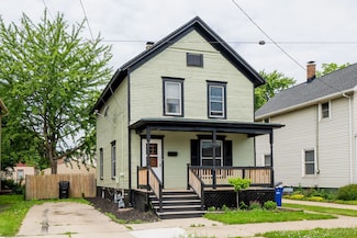 1722 Charles St, Racine, WI 53404