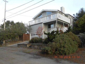631 Sierra St, Moss Beach, CA 94038
