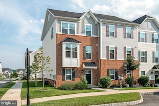 516 Holywell Dr, Malvern, PA 19355