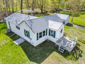 19 Cottage Dr, Friendship, ME 04547