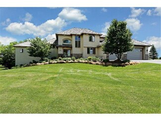 1020 Polo Club Rd, Maple Plain, MN 55359