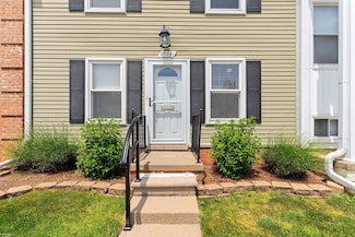 37281 Charter Oaks Blvd, Clinton Township, MI 48036