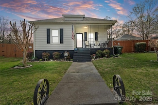1411 Congress St, Gastonia, NC 28054