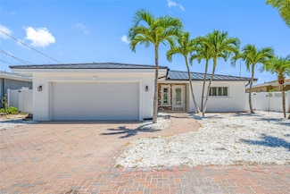 16009 6th St E, Redington Beach, FL 33708