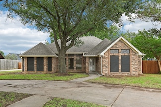 603 S Nolan River Rd, Cleburne, TX 76033