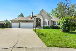 4107 Cavalry Ct, Leavenworth, KS 66048