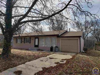 2201 SE Swygart St, Topeka, KS 66605