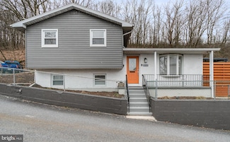 125 S Main St, Mahanoy City, PA 17948