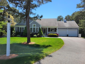 19 Eagle Ln, Cotuit, MA 02635