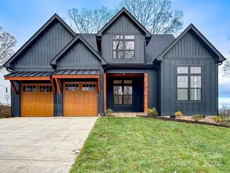350 Mavrick Dr, Mills River, NC 28759