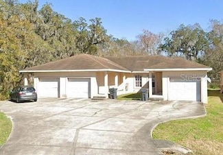 865 Fox Lake Dr, Lakeland, FL 33809